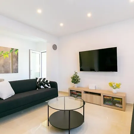 Near The Beach- Zen 2 Apartment Brna